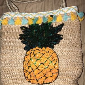 Super cute pineapple sequin straw purse NWOT